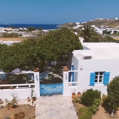 Villa Villaloz Naousa (Paros)