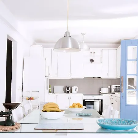 Villa Villaloz Naousa (Paros)